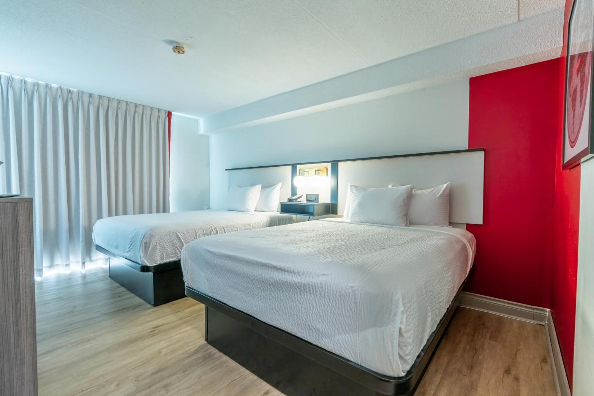 Ramada By Wyndham Kingston Motel Kültér fotó