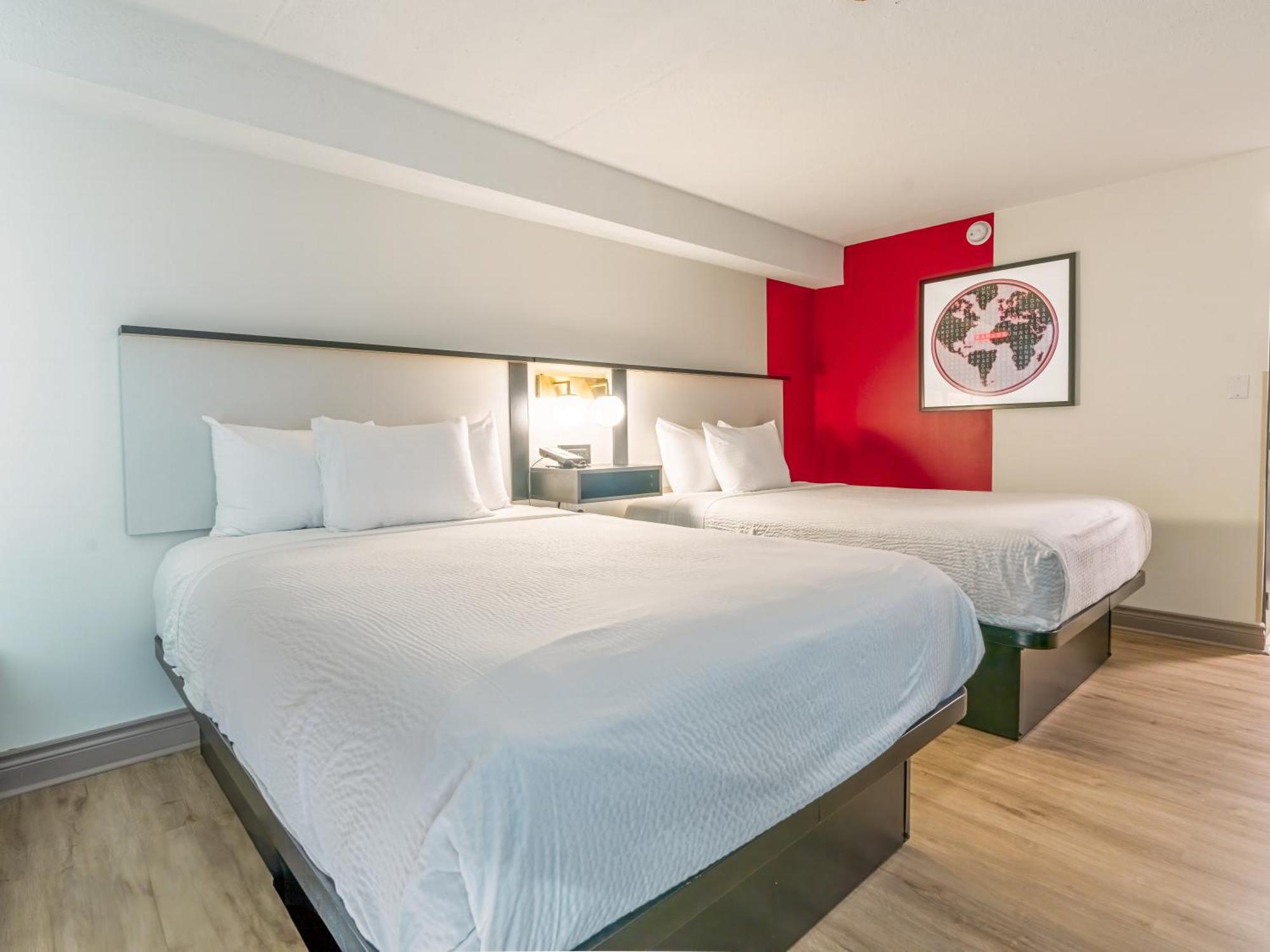 Ramada By Wyndham Kingston Motel Kültér fotó