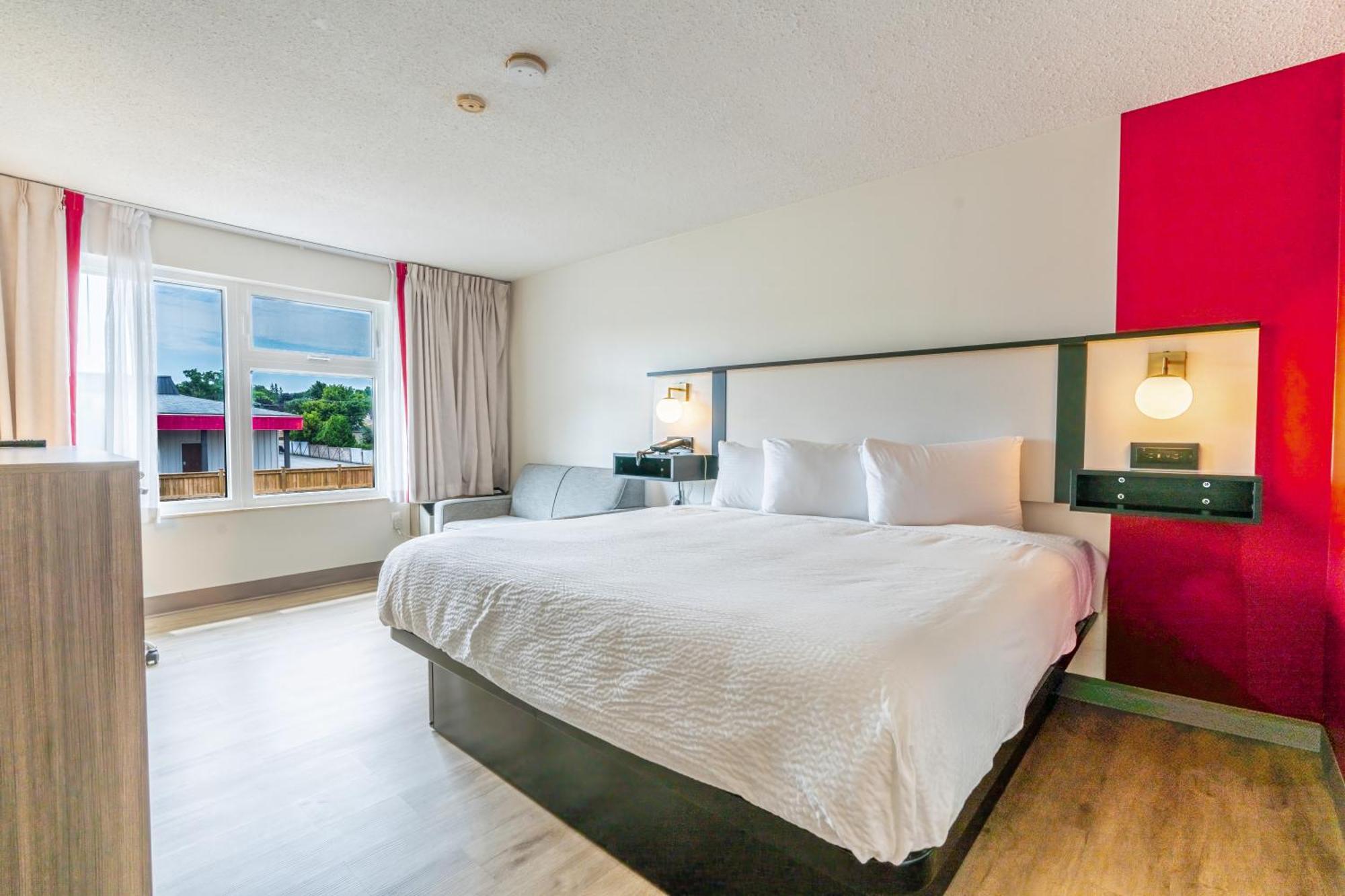 Ramada By Wyndham Kingston Motel Kültér fotó